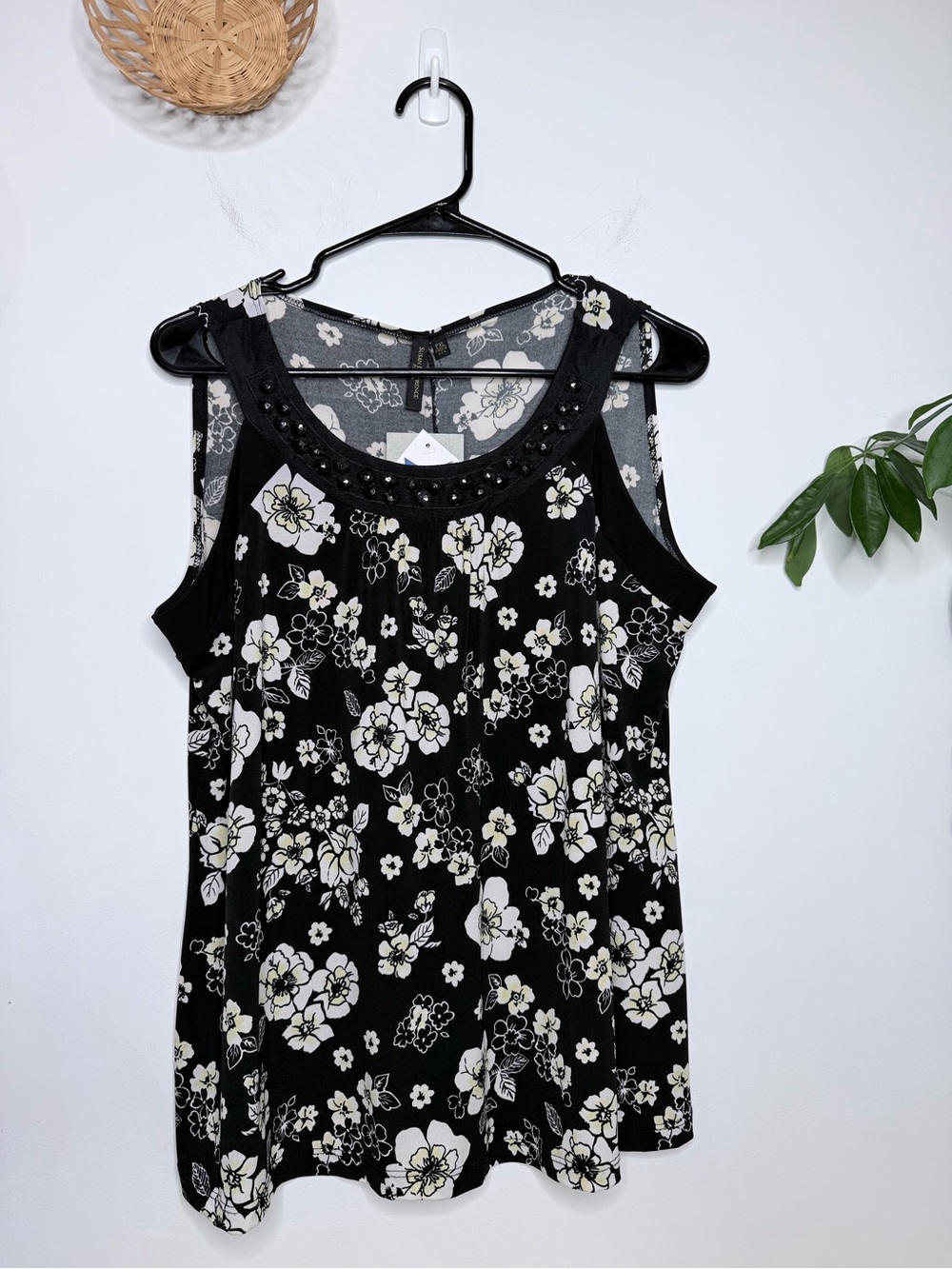 NWT Susan Lawrence Sleeveless Top Size PXL